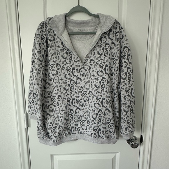 Aero Cheetah Print Collared Sweater - Picture 1 of 4